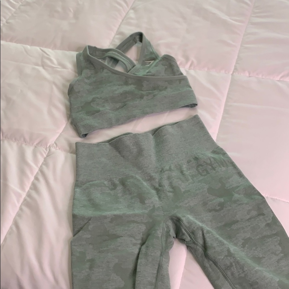 Gymshark Green Camo Seamless Bra & Leggings